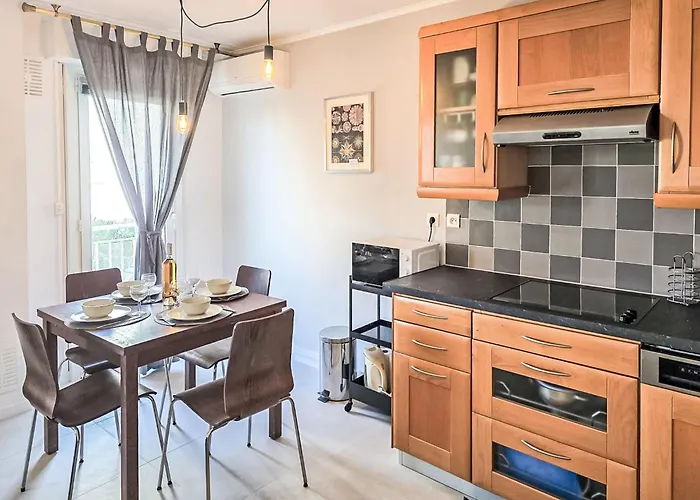 Reine Astrid-5 By Interhome Lägenhet Cannes